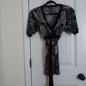 Black & White Accordion Fabric Top